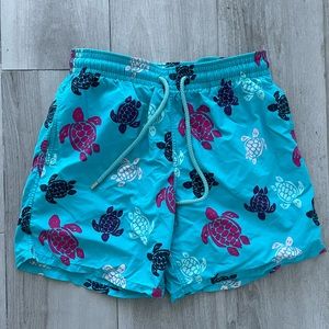 Vilebrequin turtle print swim trunks size L